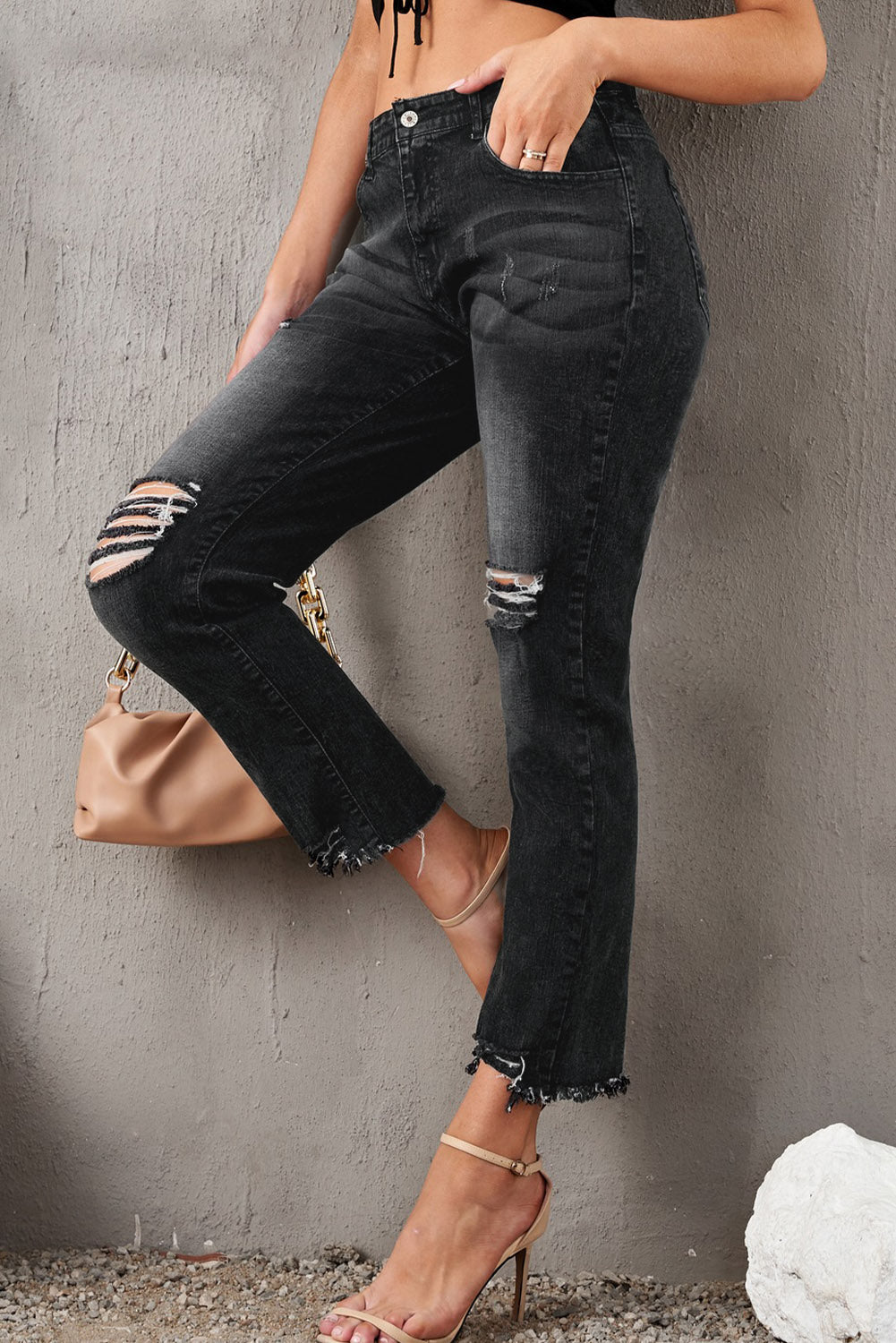 Tally Distressed Cropped Jeans